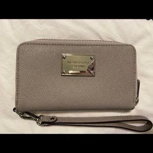 Michael Kors wristlet wallet NWOT